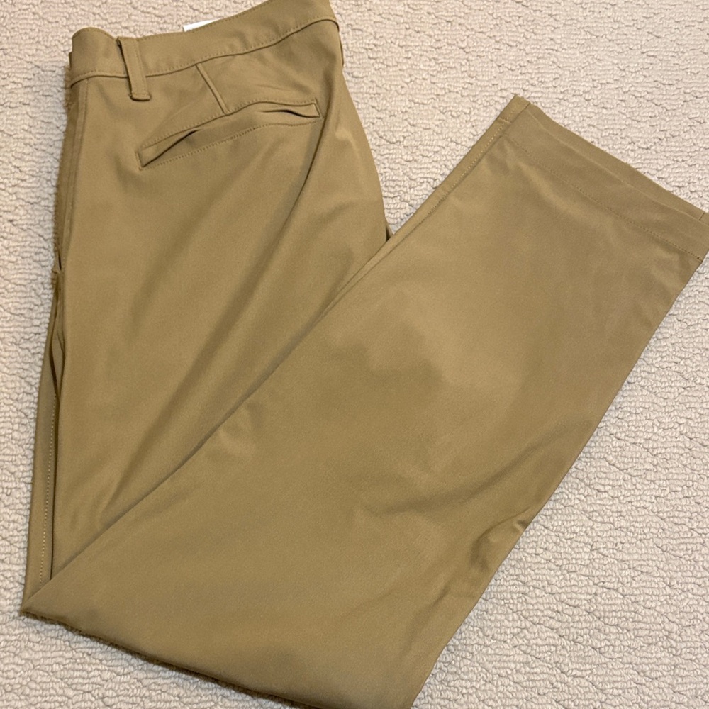 Levi's Men's Chino Pants in Tan